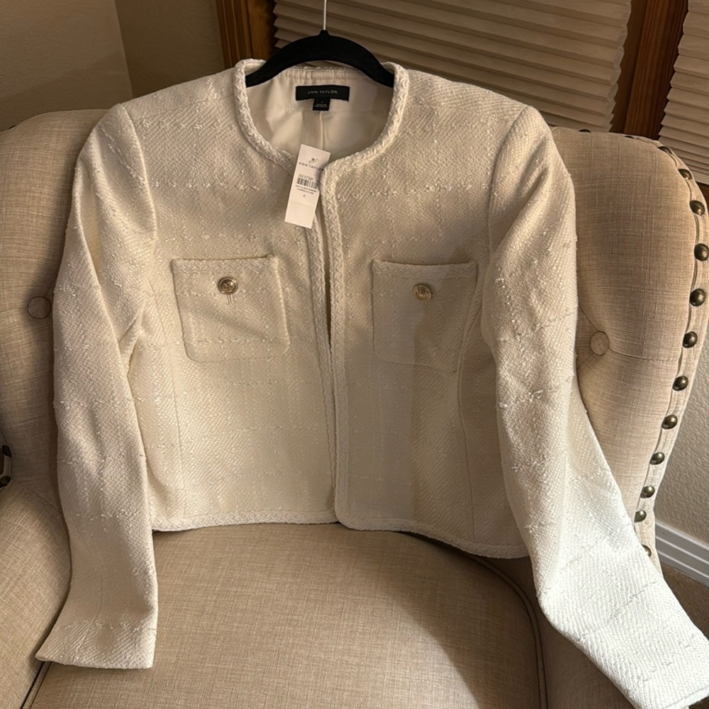 Ann Taylor Cream Tweed Collarless Cropped Blazer